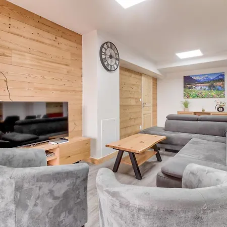 A 80m Des Pistes, Bel Pour 15 Apartment Génos