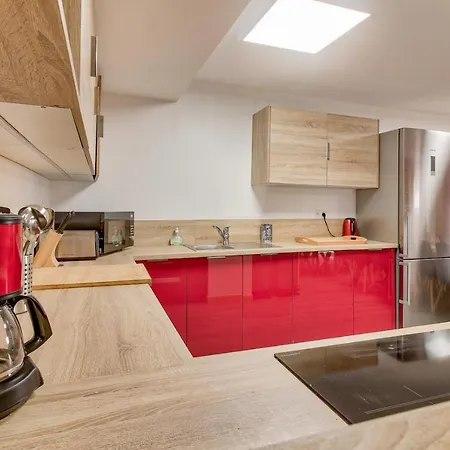 Apartment A 80m Des Pistes, Bel Pour 15 *