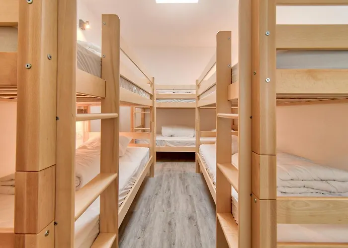 A 80m Des Pistes, Bel Pour 15 * Génos